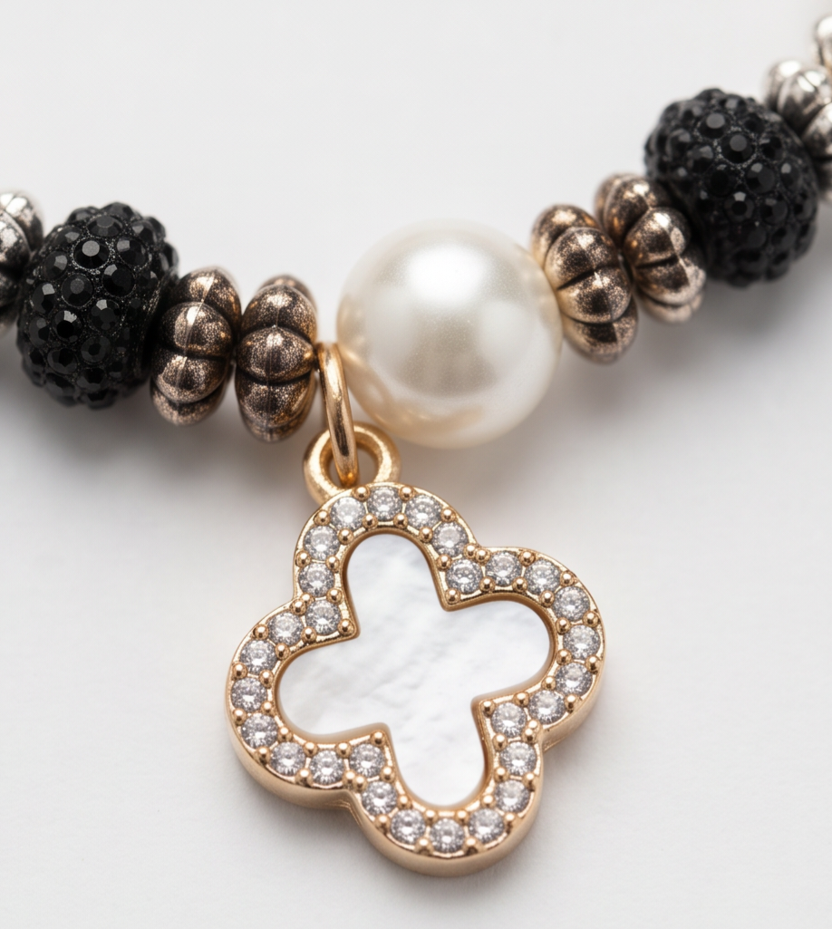 The Clover Bracelet