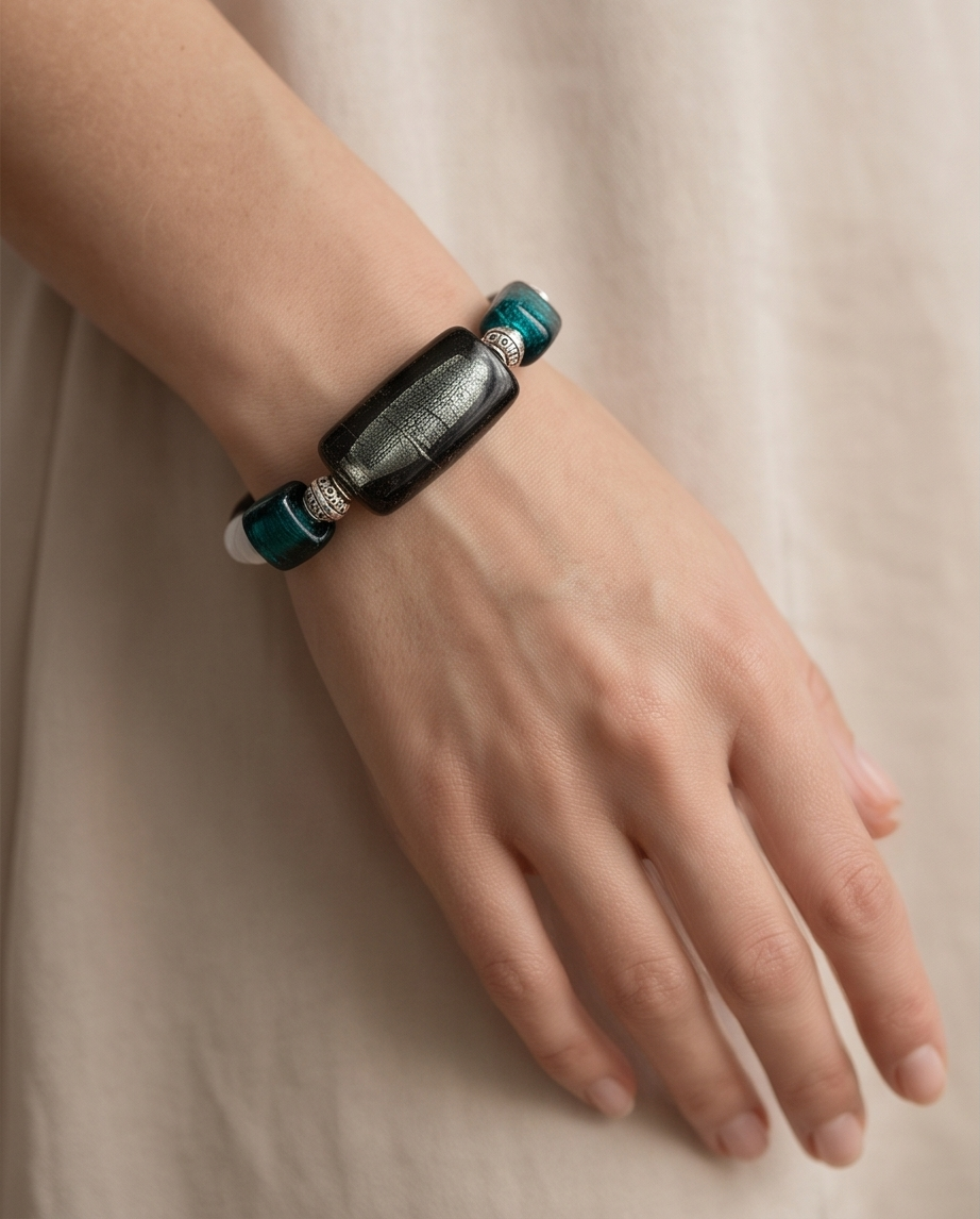 Striking Teal Beauty Bracelet